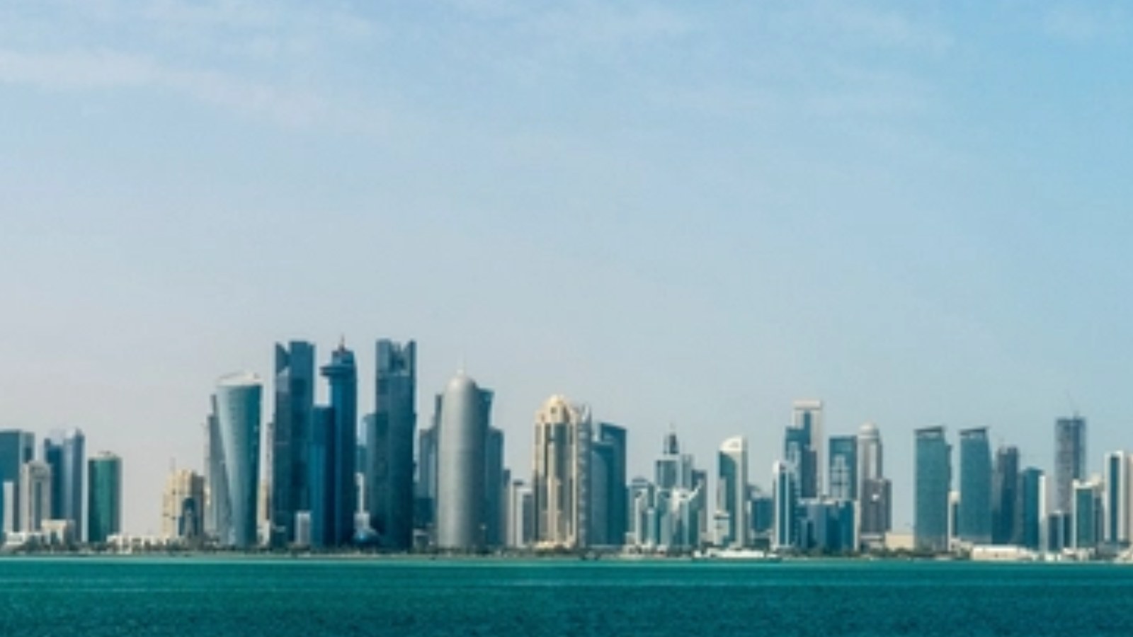 أفق الدوحة من الكورنيش، دليل فيزا قطر من رحّال